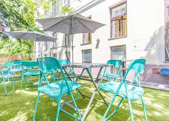 Apartment Cozy Danube With Garden Access & 15 Min To Center *